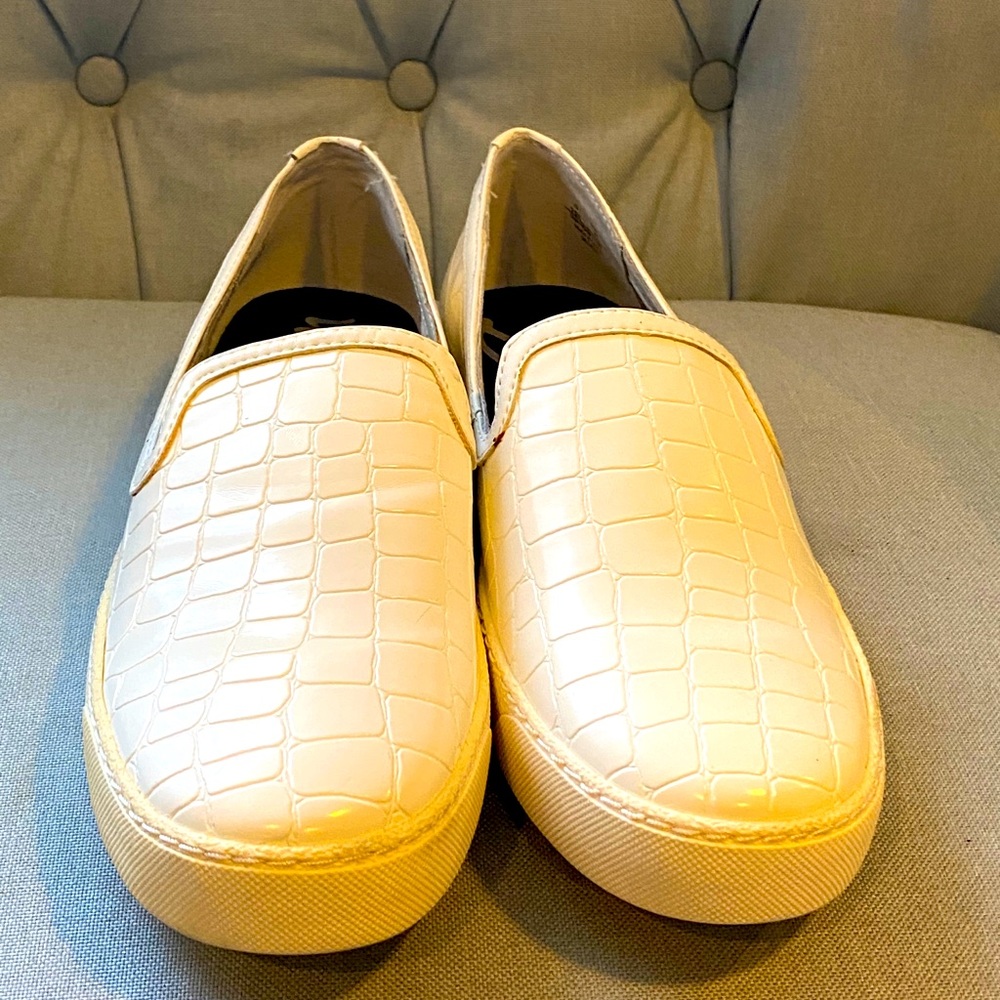 Sam Edelman White leather loafers